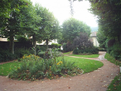 Petit jardin public d'Aurillac.JPG